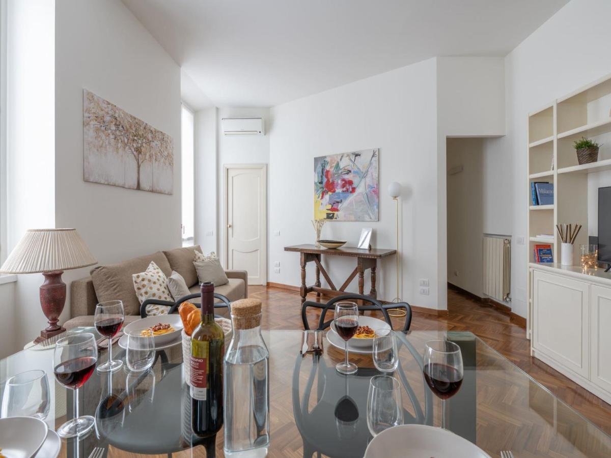 The Best Rent - Gorgeous Two-Bedroom Apartment In Porta Nuova District Milan Exterior photo